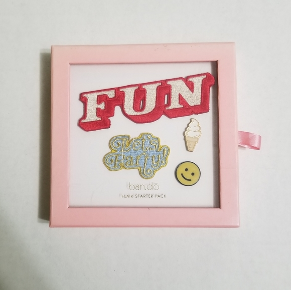Ban.do Flair pins and paches sets - Picture 2 of 6